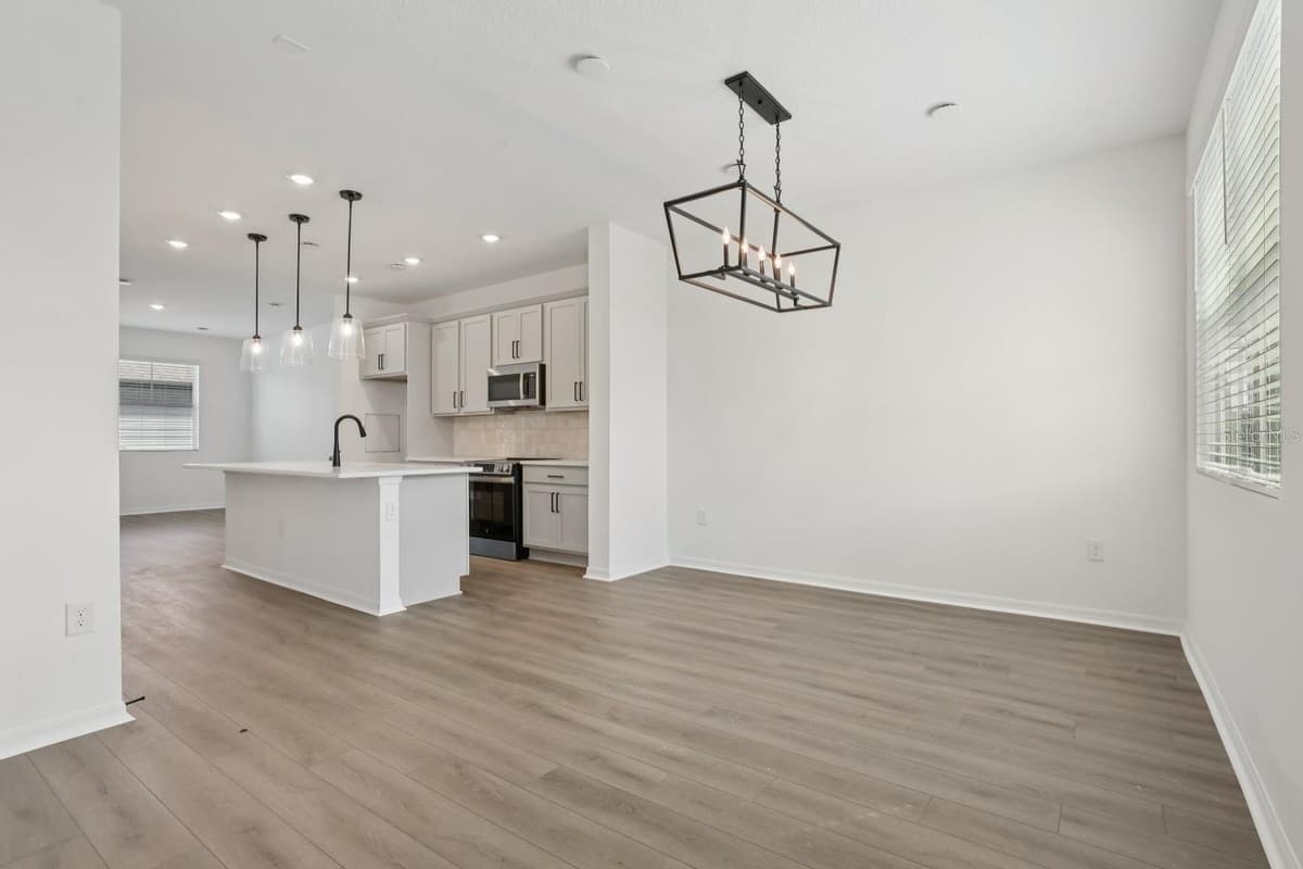 17398 SWEET MORO DRIVE — photo 4 of 28