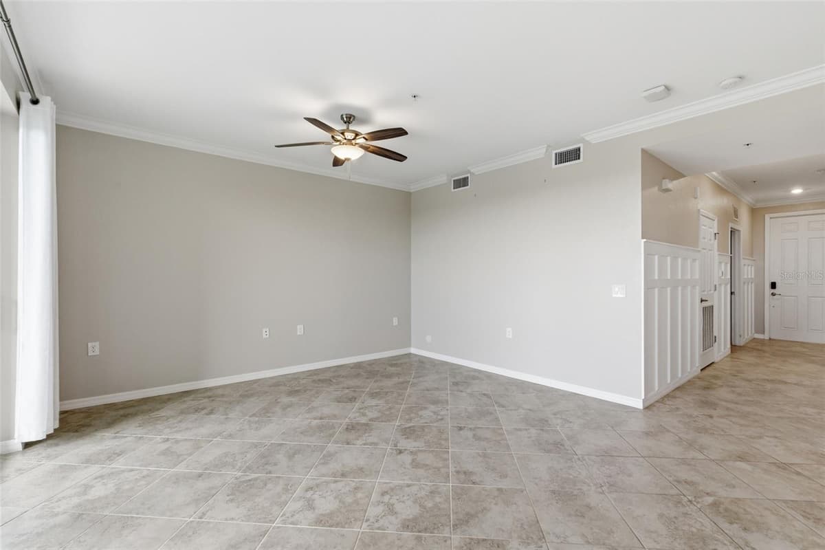 14081 HERITAGE LANDING BOULEVARD — photo 16 of 65