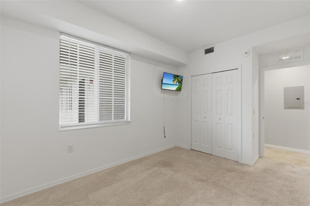 14081 HERITAGE LANDING BOULEVARD — photo 24 of 65
