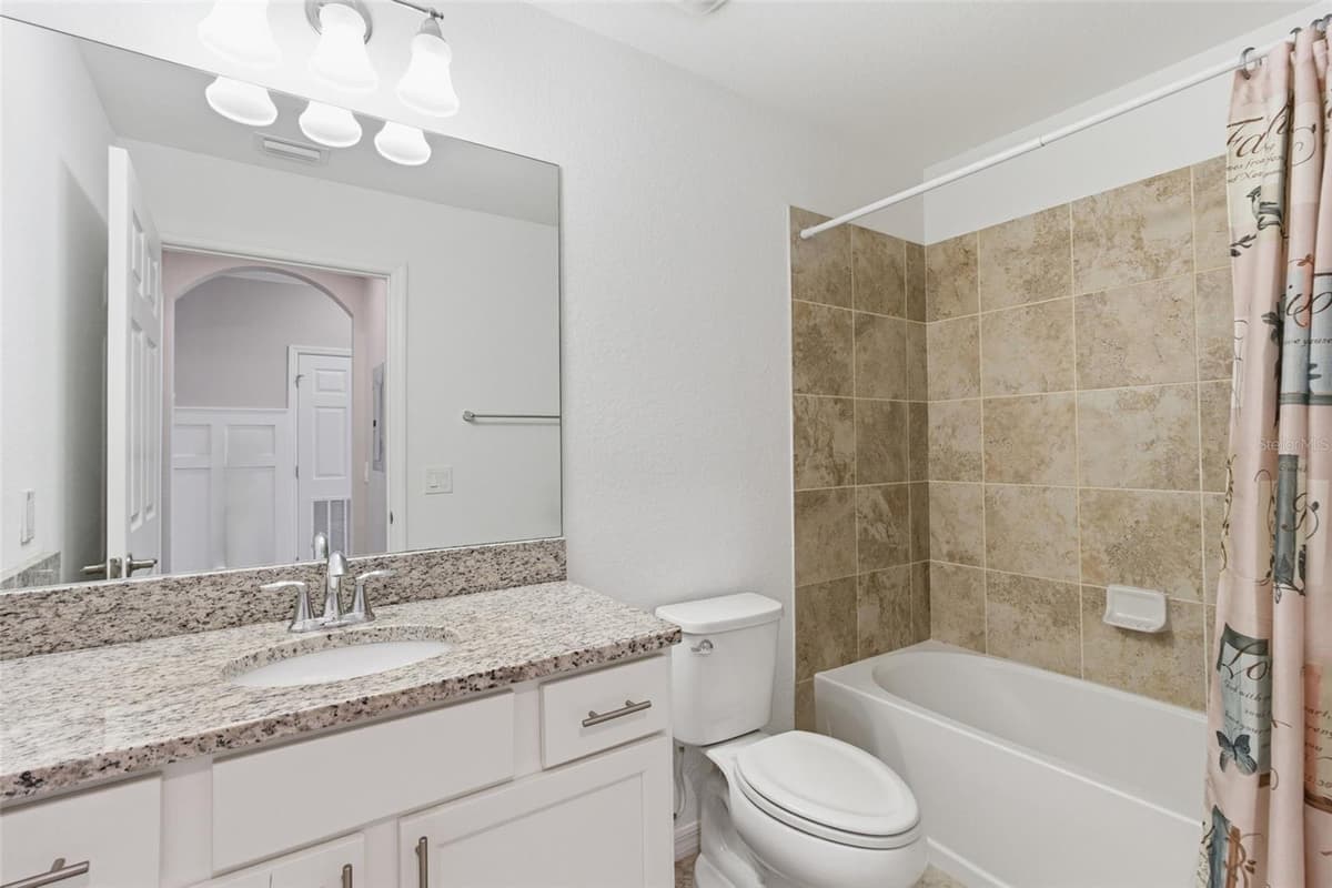 14081 HERITAGE LANDING BOULEVARD — photo 25 of 65