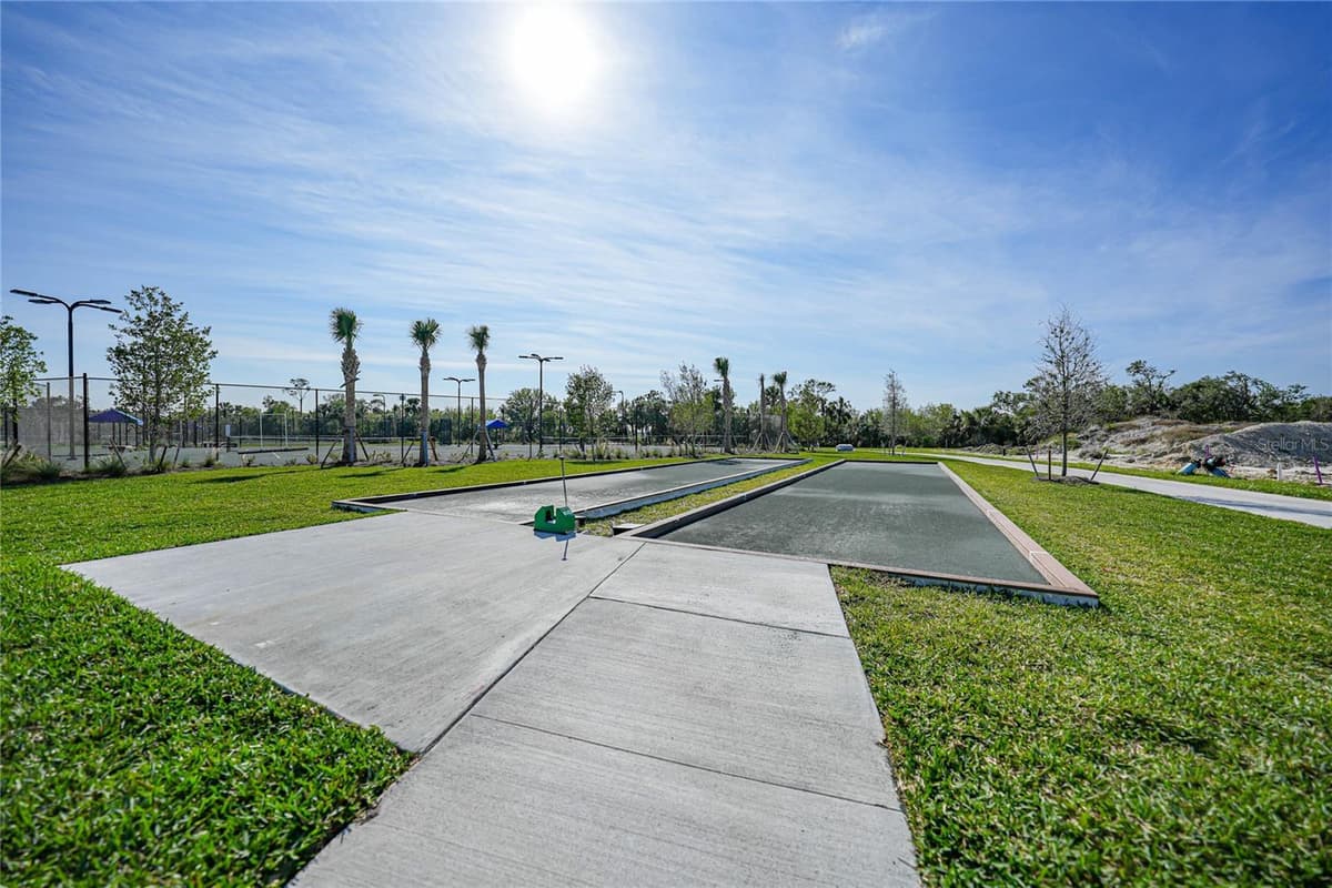 14081 HERITAGE LANDING BOULEVARD — photo 54 of 65