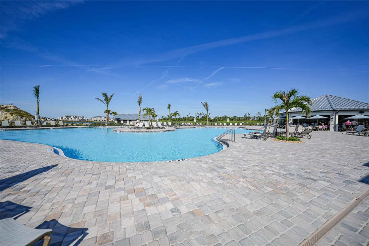 14081 HERITAGE LANDING BOULEVARD — photo 43 of 65