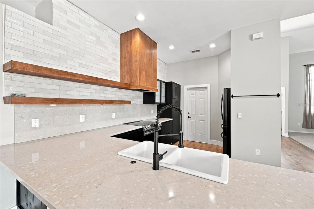 7258 ALOE DRIVE — photo 14 of 58