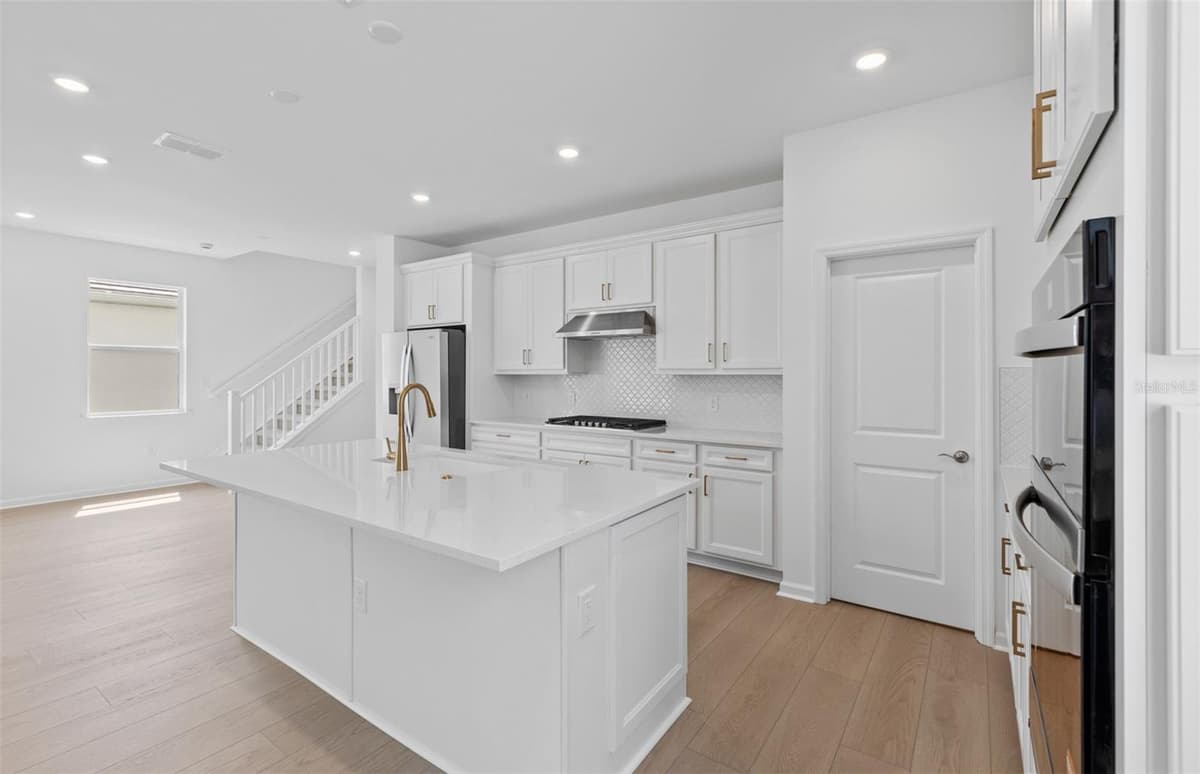 7719 REFLECTION PARKWAY — photo 18 of 36