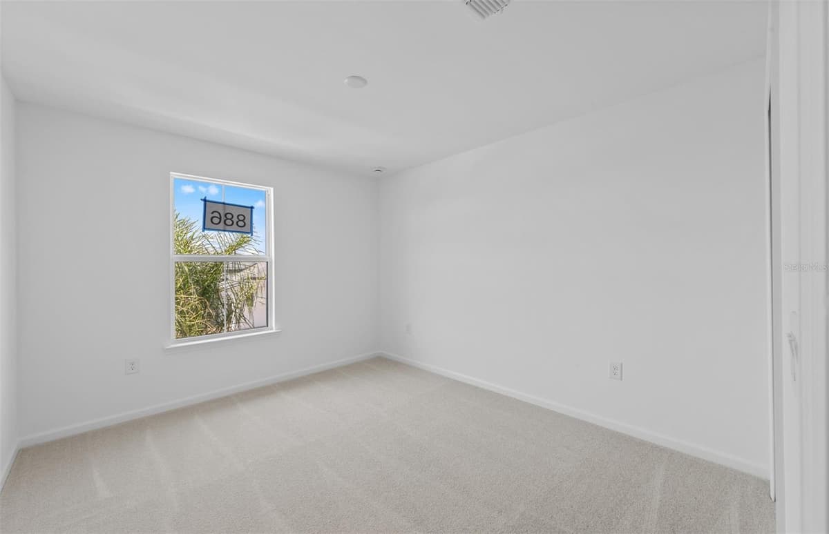 7719 REFLECTION PARKWAY — photo 11 of 36