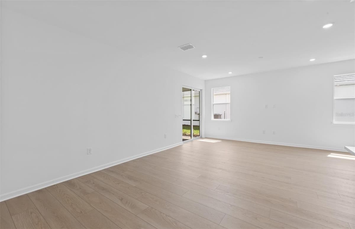 7719 REFLECTION PARKWAY — photo 16 of 36