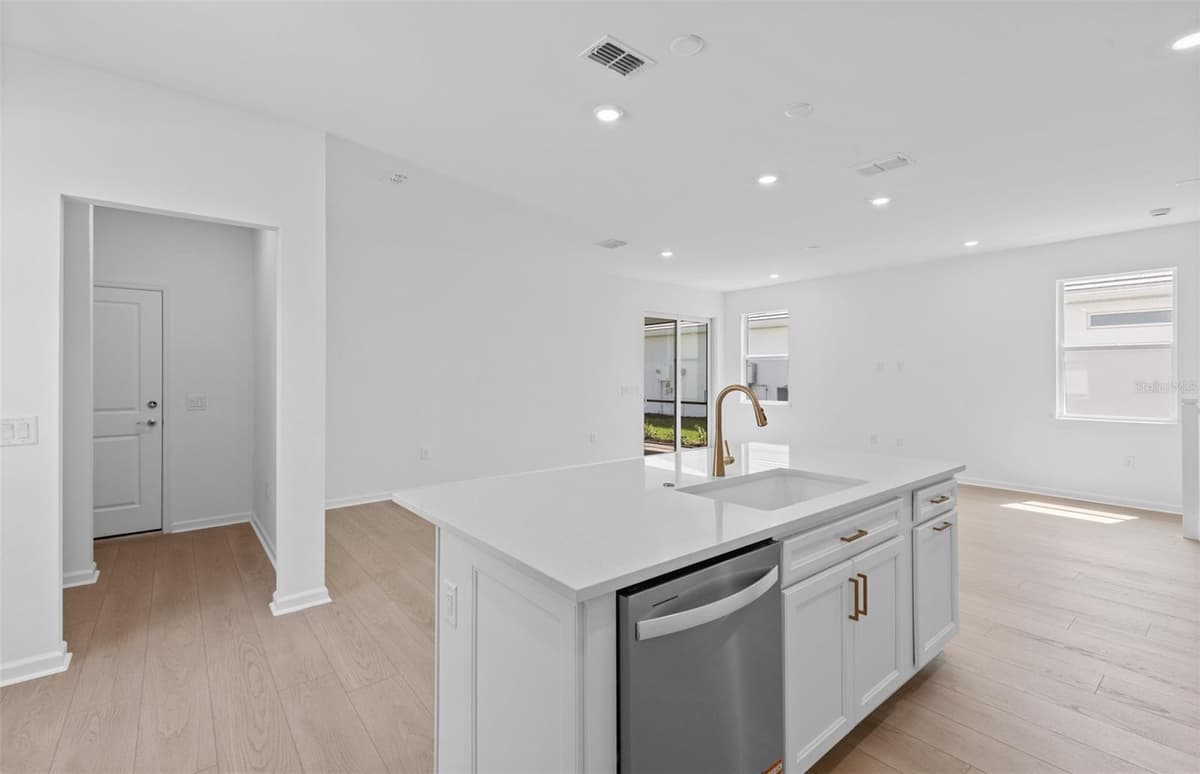 7719 REFLECTION PARKWAY — photo 20 of 36