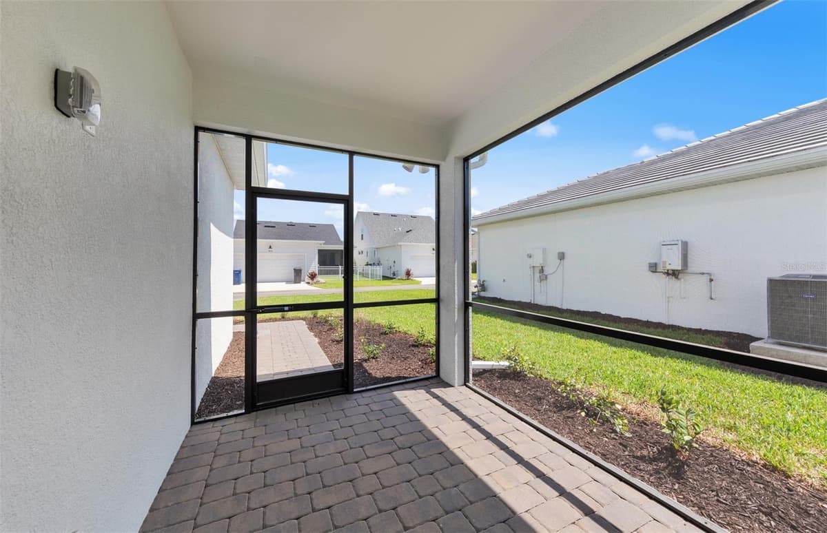 7719 REFLECTION PARKWAY — photo 25 of 36