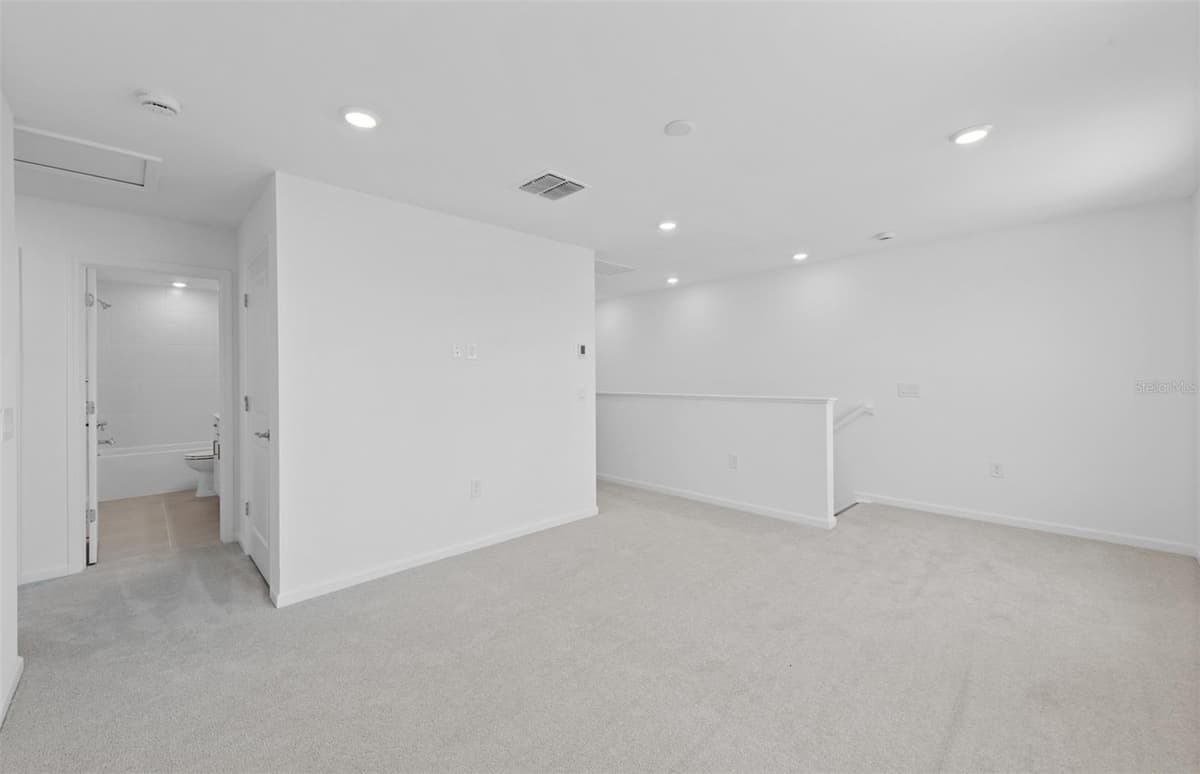 7719 REFLECTION PARKWAY — photo 27 of 36