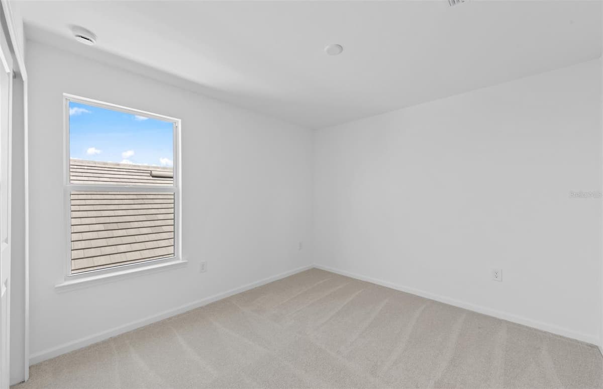 7719 REFLECTION PARKWAY — photo 12 of 36