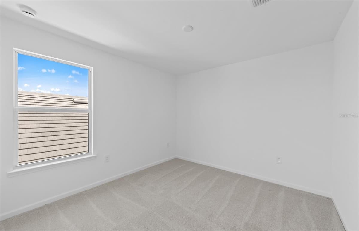 7719 REFLECTION PARKWAY — photo 7 of 36