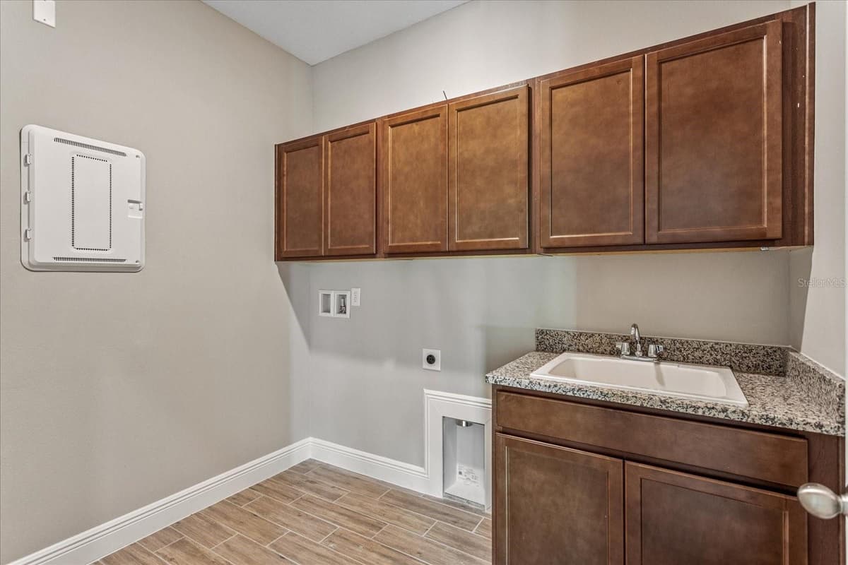 17314 WILD DAISY DRIVE — photo 30 of 32