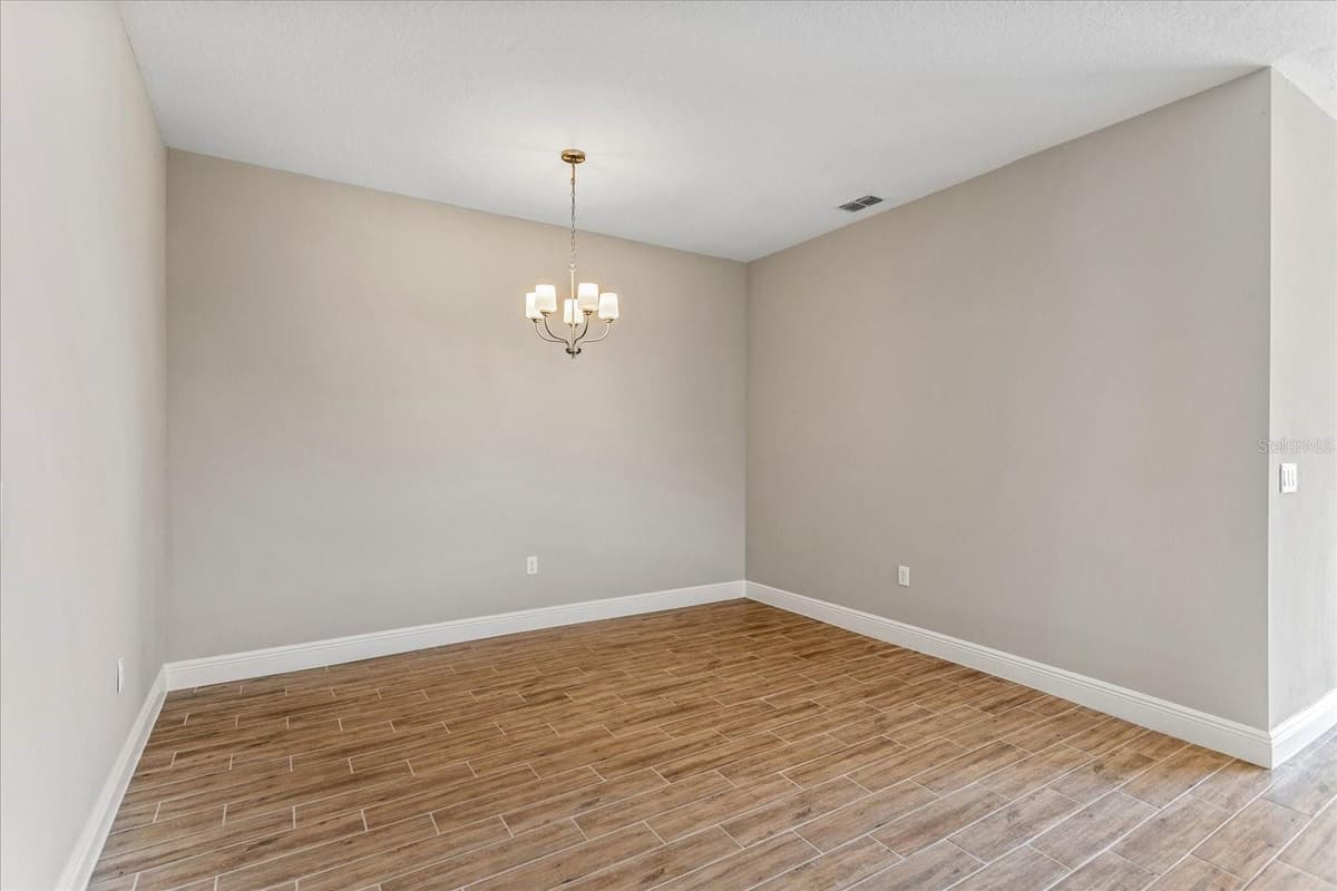 17314 WILD DAISY DRIVE — photo 9 of 32