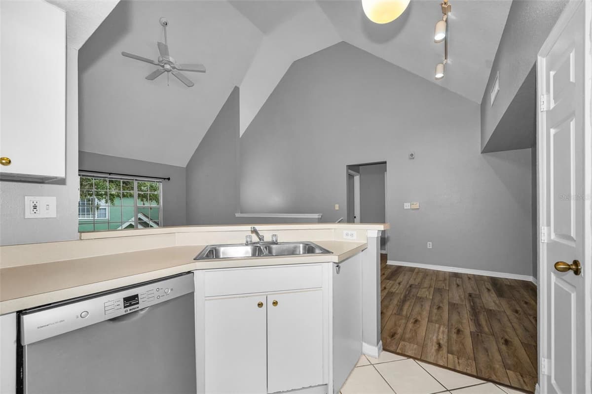 9078 LAKE CHASE ISLAND WAY — photo 22 of 98