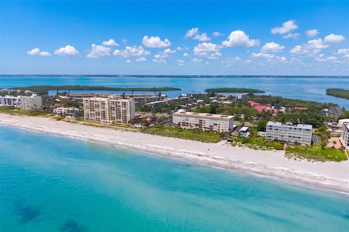 4325 GULF OF MEXICO DRIVE — photo 5 of 100