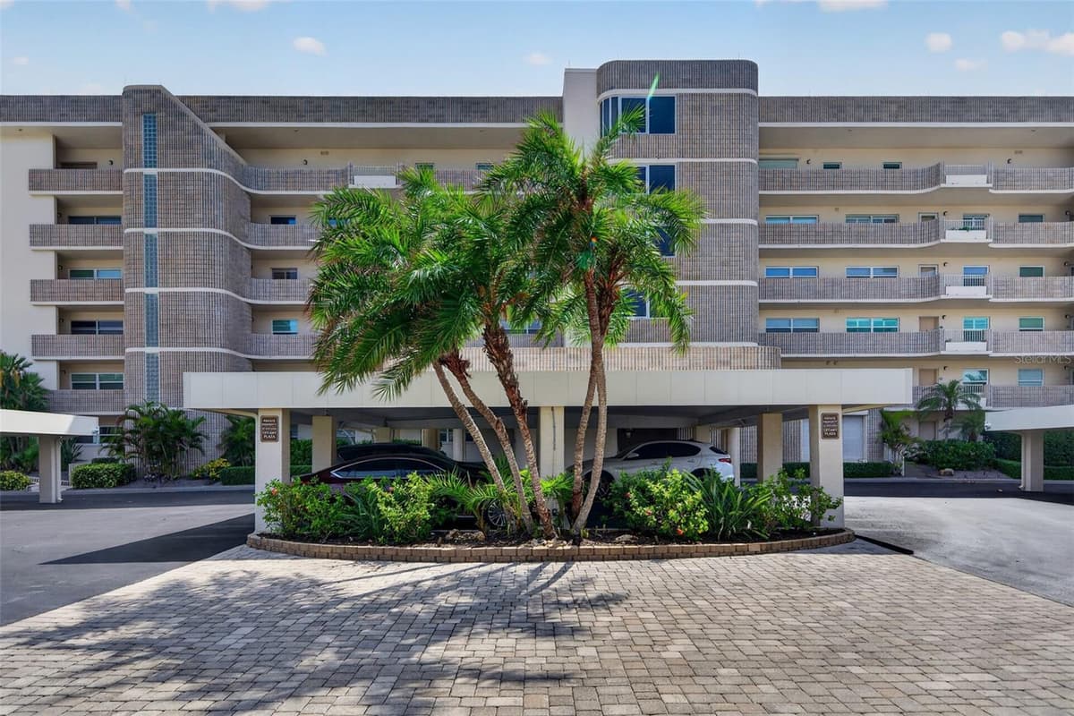 4325 GULF OF MEXICO DRIVE — photo 8 of 100