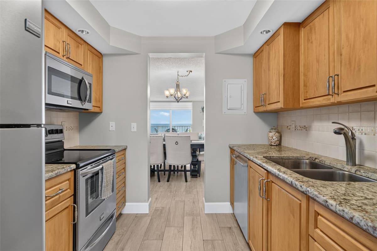 4325 GULF OF MEXICO DRIVE — photo 30 of 100