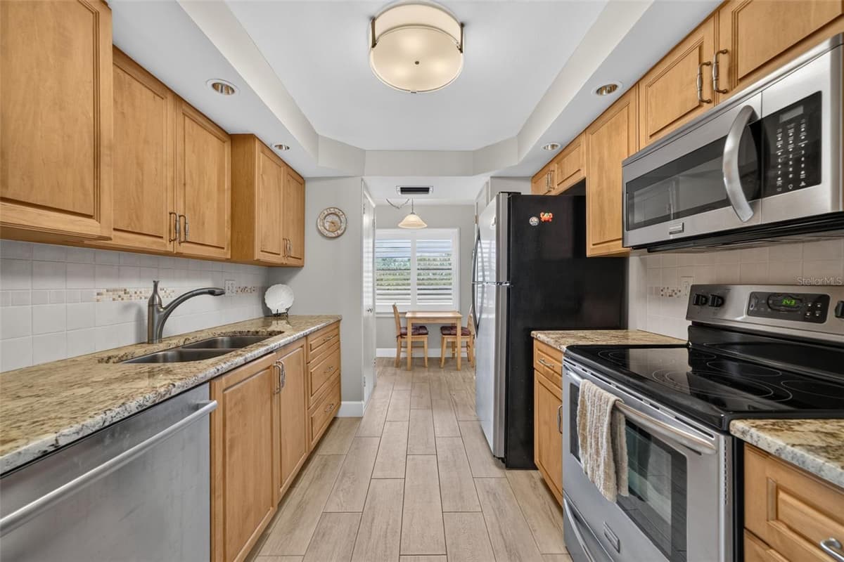 4325 GULF OF MEXICO DRIVE — photo 31 of 100