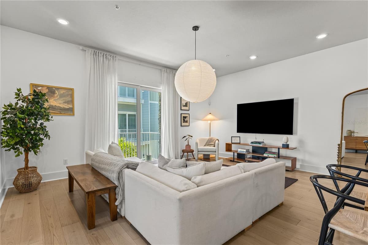 501 LAFAYETTE COURT — photo 19 of 36