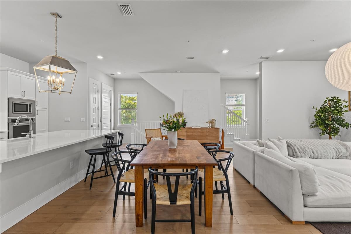 501 LAFAYETTE COURT — photo 14 of 36