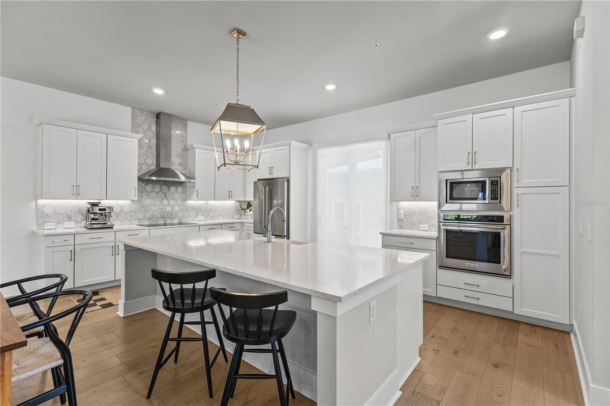 501 LAFAYETTE COURT — photo 9 of 36