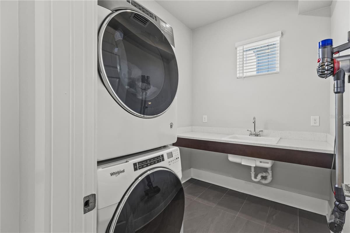 501 LAFAYETTE COURT — photo 36 of 36