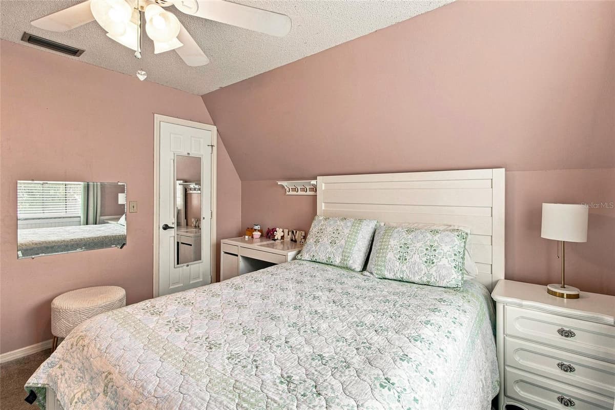527 COLONIAL DRIVE — photo 44 of 62