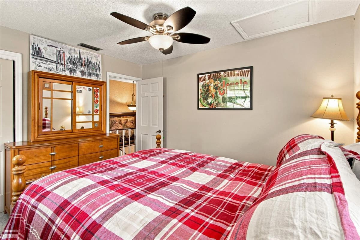 527 COLONIAL DRIVE — photo 42 of 62