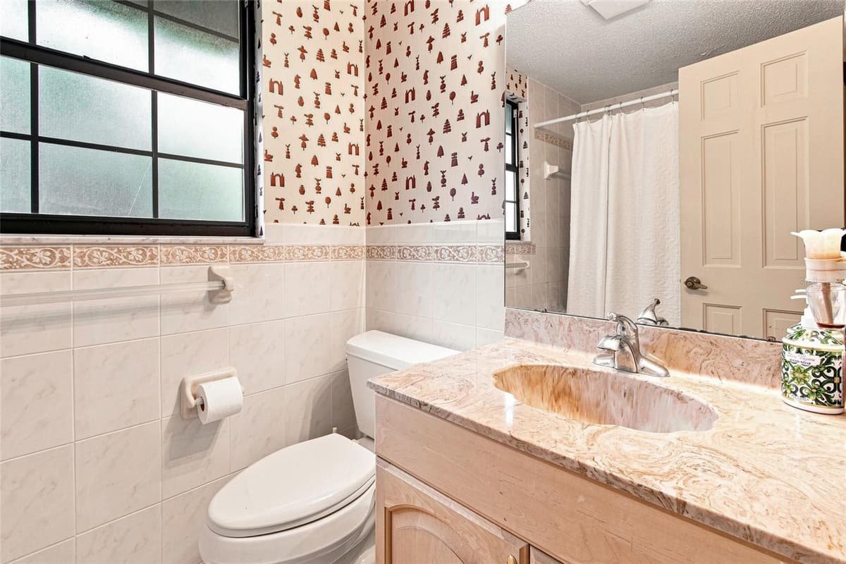 527 COLONIAL DRIVE — photo 43 of 62
