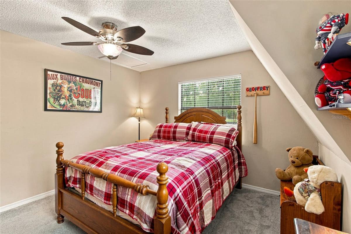 527 COLONIAL DRIVE — photo 41 of 62