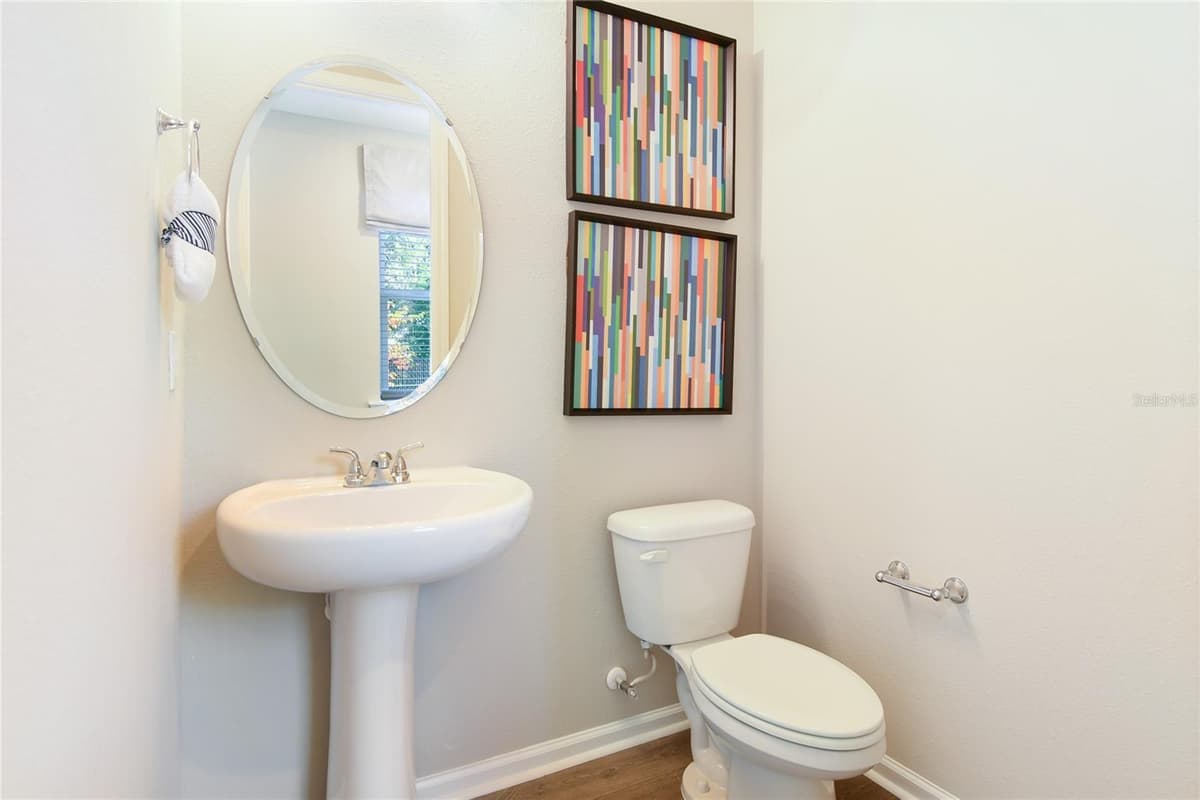 761 LAKE DELL AVENUE — photo 4 of 24
