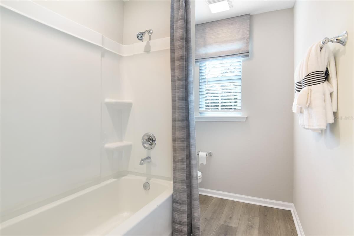 761 LAKE DELL AVENUE — photo 19 of 24