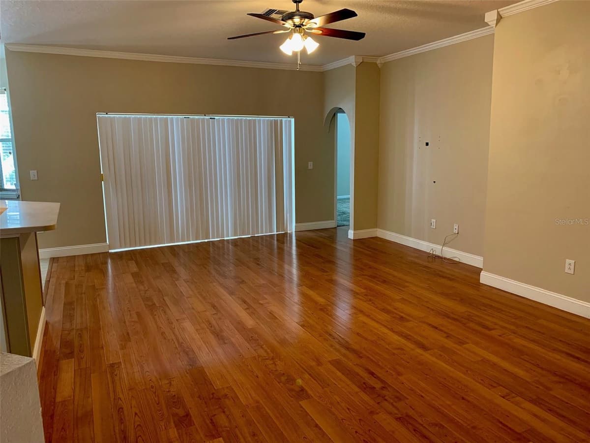 13024 ROYAL GEORGE AVENUE — photo 13 of 29