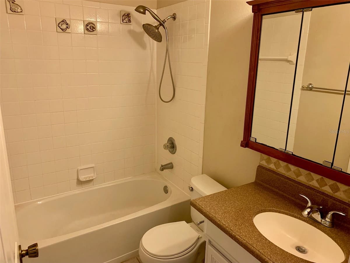 13024 ROYAL GEORGE AVENUE — photo 23 of 29