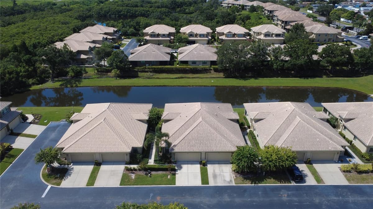 8218 CAPONATA BOULEVARD — photo 4 of 35