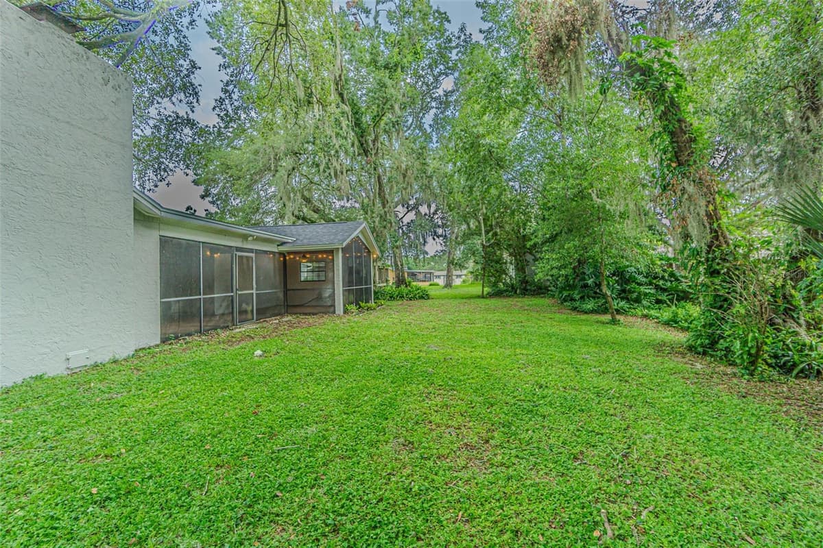 9217 KINGSRIDGE DRIVE — photo 38 of 39