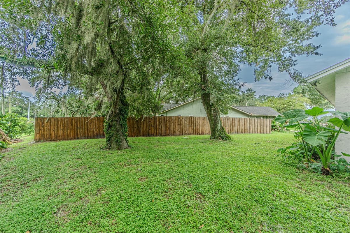 9217 KINGSRIDGE DRIVE — photo 37 of 39