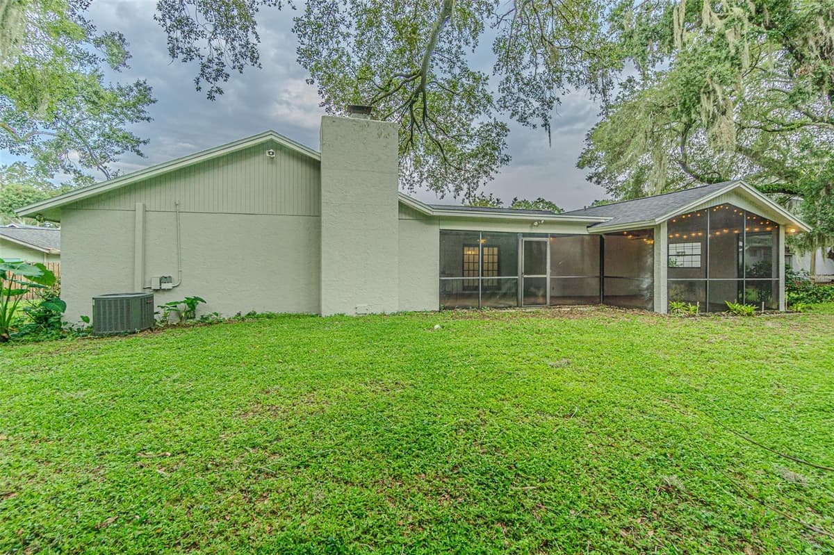 9217 KINGSRIDGE DRIVE — photo 35 of 39
