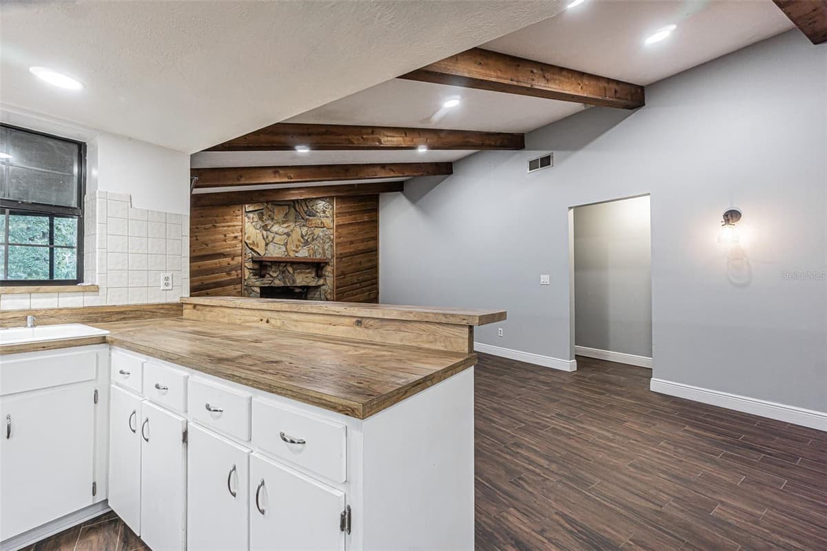 9217 KINGSRIDGE DRIVE — photo 3 of 39