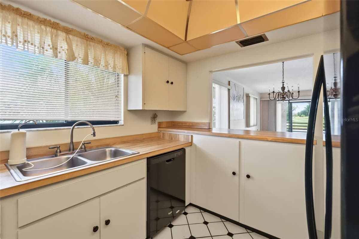 3500 EL CONQUISTADOR PARKWAY — photo 22 of 70