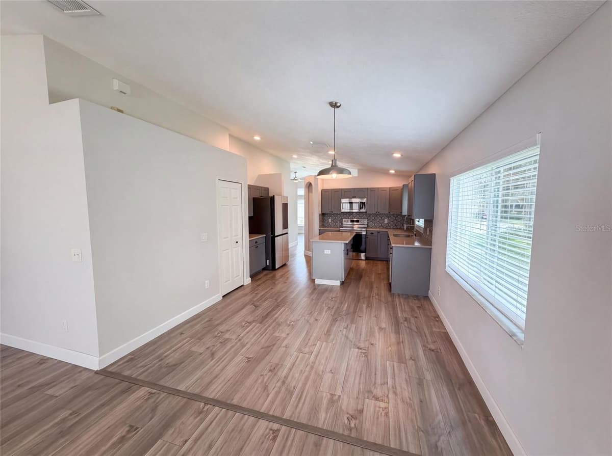 3800 SEMINOLE DRIVE — photo 10 of 31
