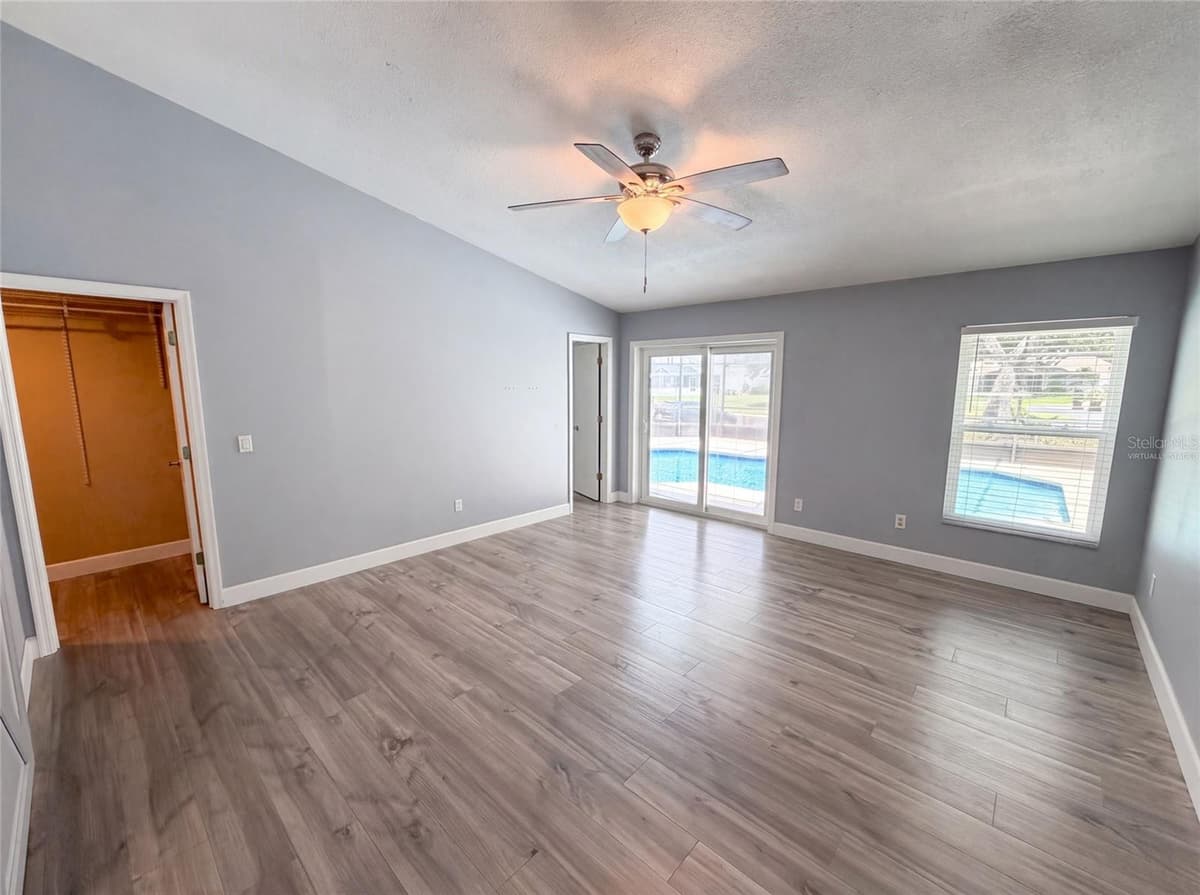 3800 SEMINOLE DRIVE — photo 4 of 31