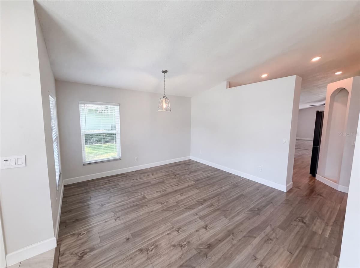 3800 SEMINOLE DRIVE — photo 6 of 31