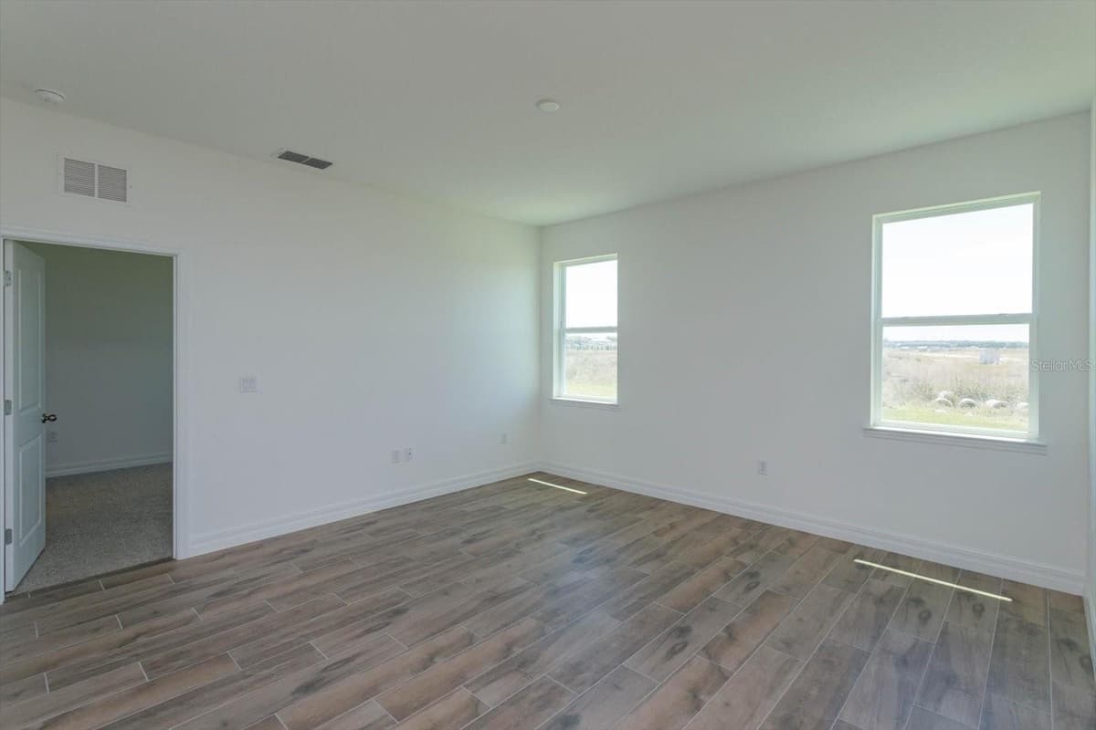 784 SUNSHOWER DRIVE — photo 9 of 20