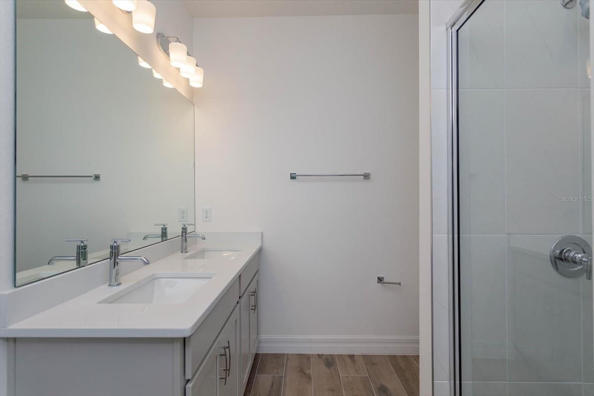784 SUNSHOWER DRIVE — photo 10 of 20