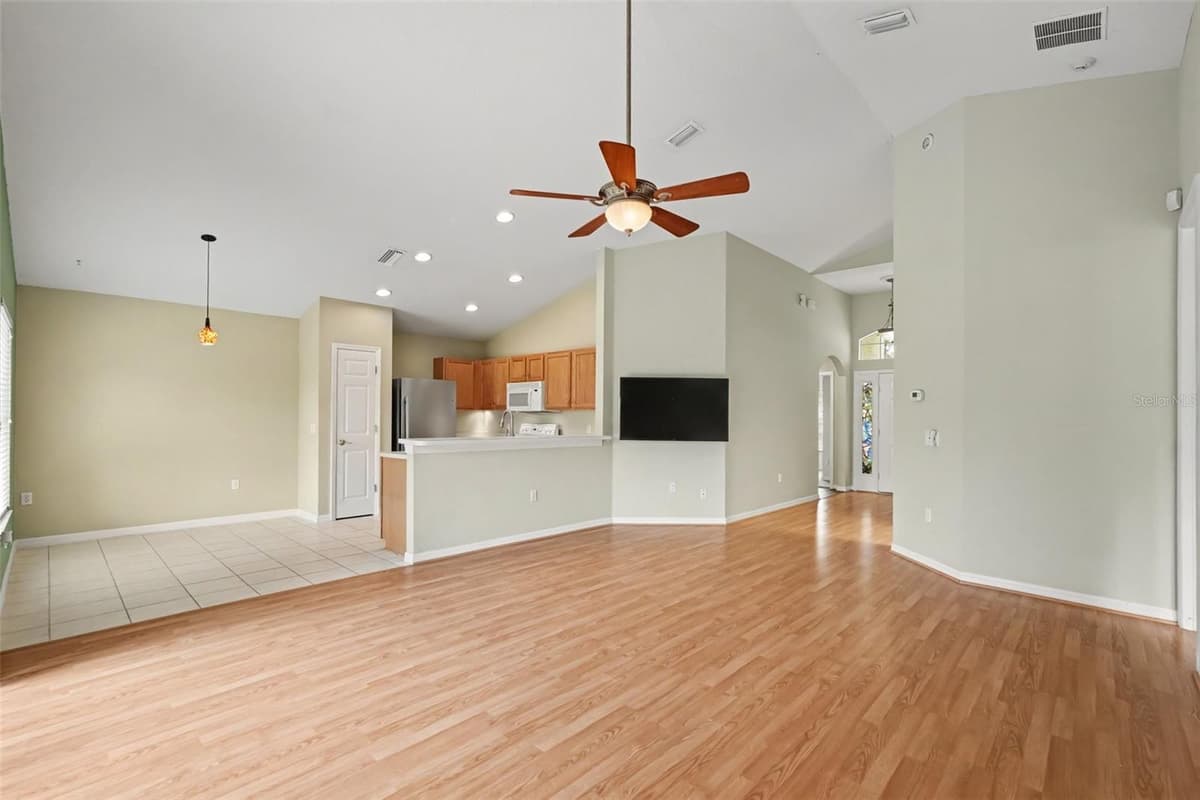 9407 CYPRESS HARBOR DRIVE — photo 9 of 40