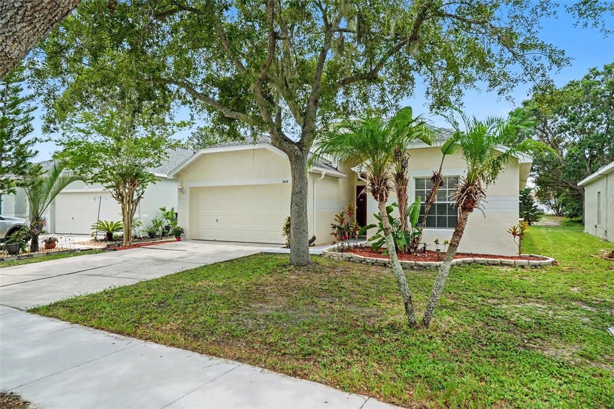 9407 CYPRESS HARBOR DRIVE — photo 2 of 40