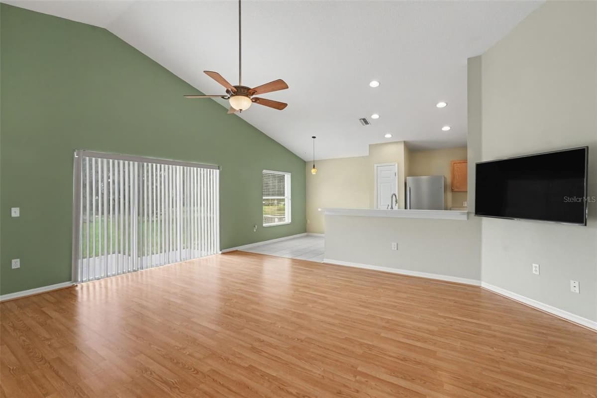 9407 CYPRESS HARBOR DRIVE — photo 7 of 40