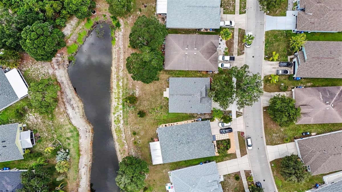 9407 CYPRESS HARBOR DRIVE — photo 38 of 40