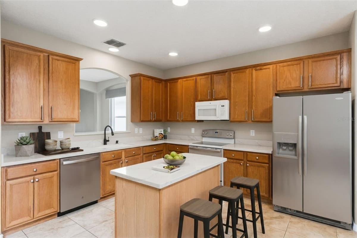 14108 BUDWORTH CIRCLE — photo 4 of 57